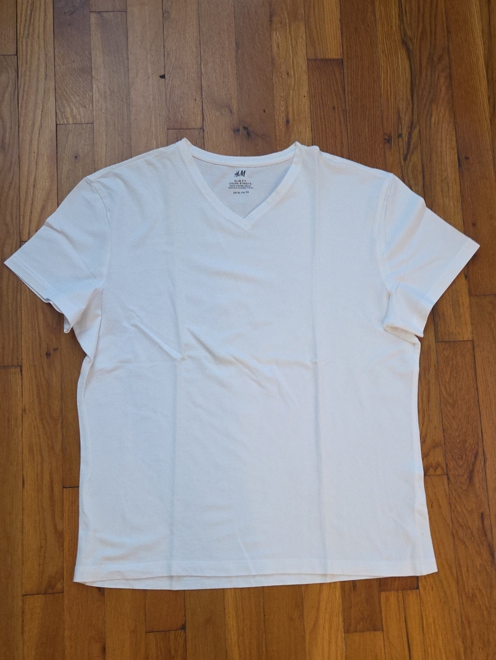 H&M Men's White V-Neck Short Sleeve Tee